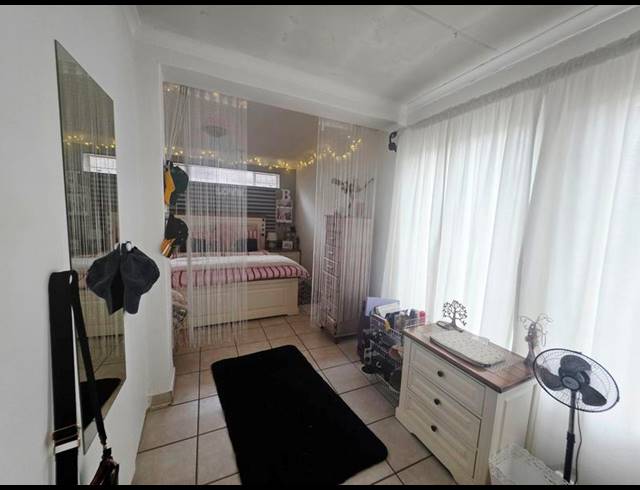 3 BEDROOM CLUSTER FOR SALE IN RHODESFIELD
